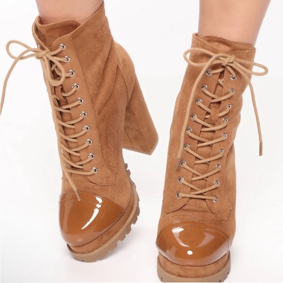 Fashion Nova Tan Heeled Lace-Up Combat Boots US  8.5 - Picture 8 of 8